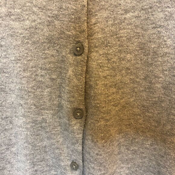 Old Navy Size Medium gray scoop neck cardigan with flower accents at left neck - Picture 8 of 13